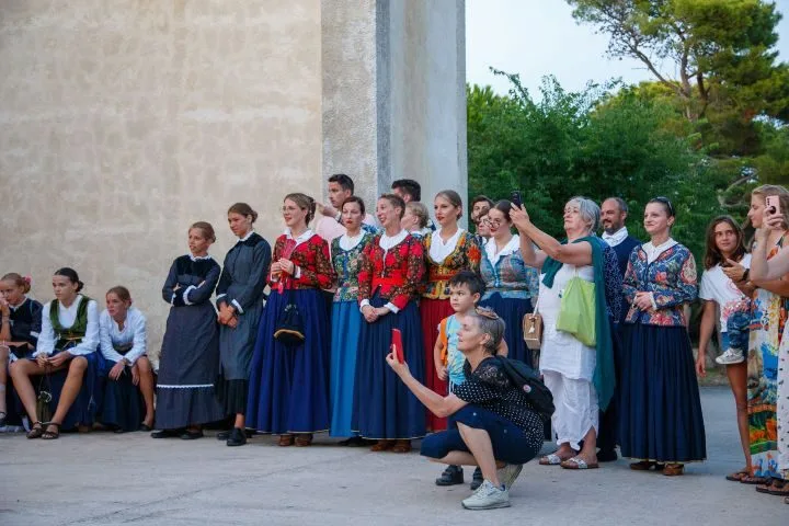 Generacija 16+